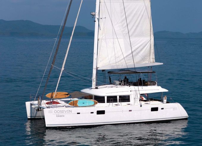 56ft Luxury Sailing Catamaran - OOSEVEN