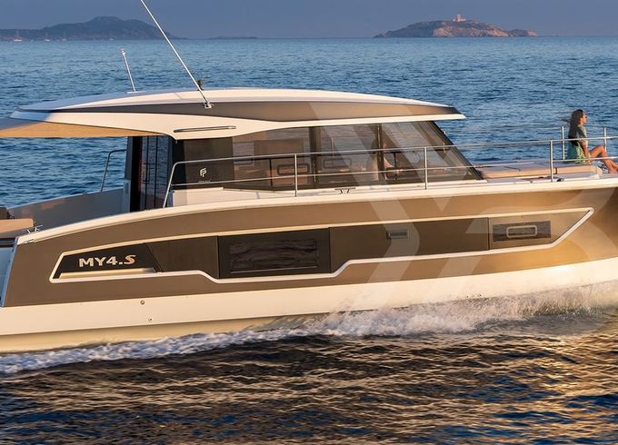 Fountaine Pajot MY4.S