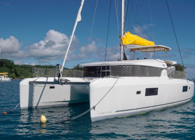 Lagoon 42
