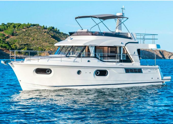Swift Trawler 42 Fly