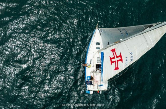 Azule Boat