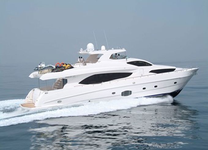 Cozmo 101 Feet Majesty Gulf Craft, Yacht For Luxury Style