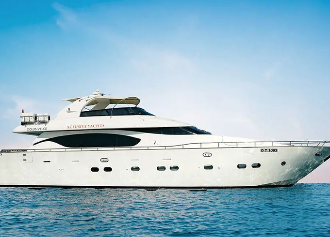 82ft VIP Yacht - Rent Yacht for 26 to 30 People