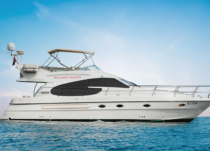 52ft Yacht - Rent a Yacht Dubai