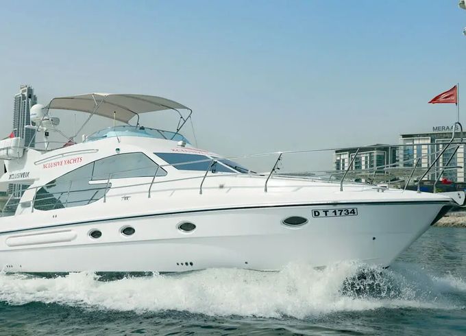 52ft Yacht - Rent a Yacht Dubai