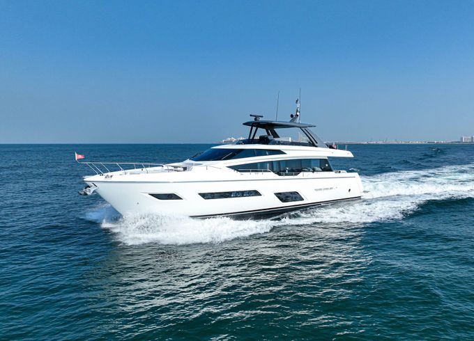 Ferretti 78 ft