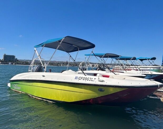 18' Ski Boat | Ready to go on Mission Bay | Seats 6