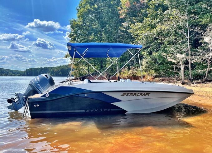 17’ Deckboat at Lake Gaston. Fuel included!!