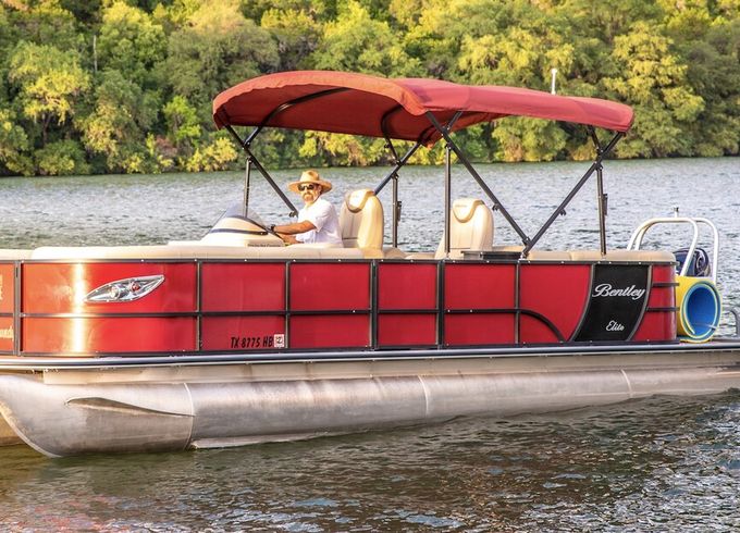 Lake Austin Pontoon with Captain – Party Cove