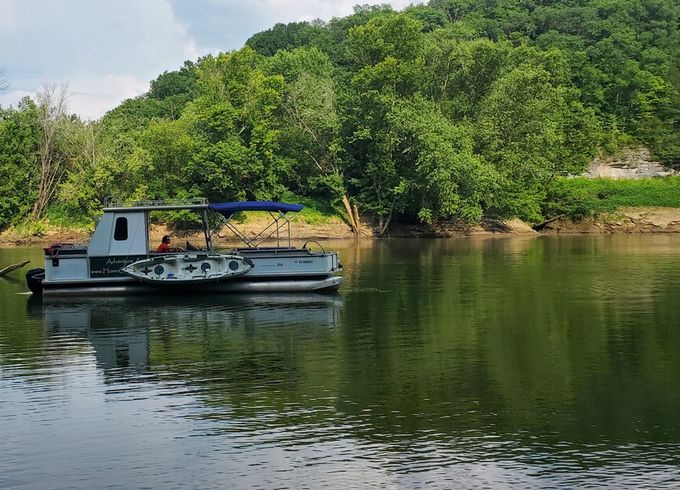 30-Foot Double Deck Pontoon for 6 Passengers with Privy and Shade!