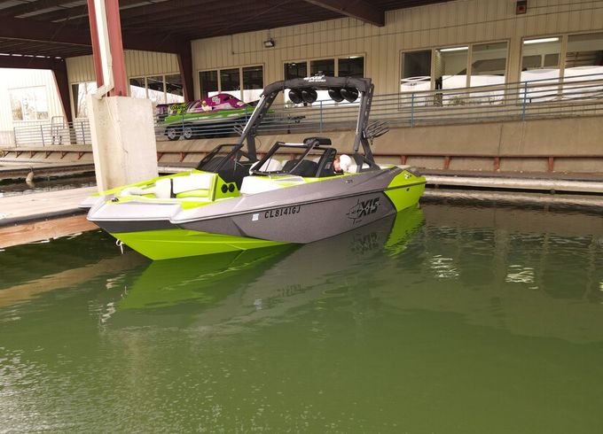 2017 Axis A20