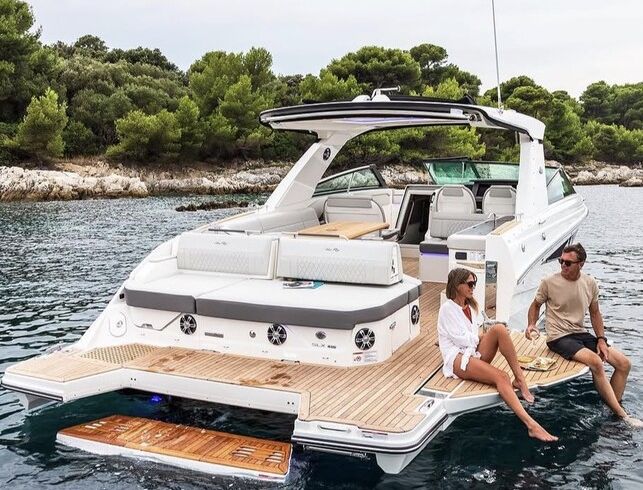 12 PPL | $600hr | Luxury Yacht SLX 400
