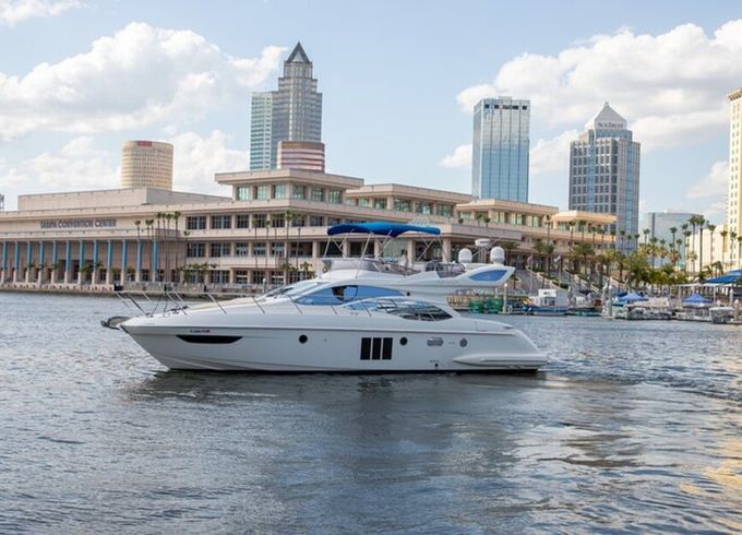 Luxury 48' Azimut Flybridge Yacht – Explore Tampa Bay in Style!