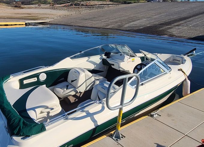 Family Fun Seaswirl 208 Bowrider