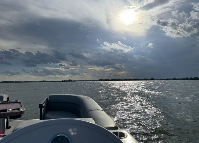 Easy Fun on the Water — 23' Family Pontoon