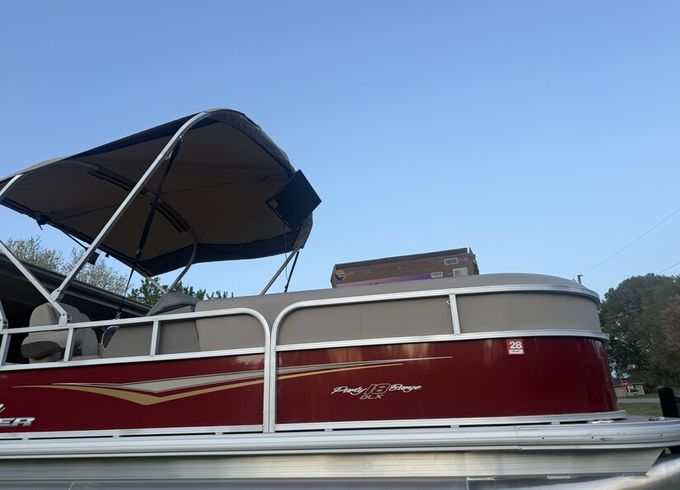 2025 Party Barge 9 ppl Pontoon Delivered to Your Preferred Ramp
