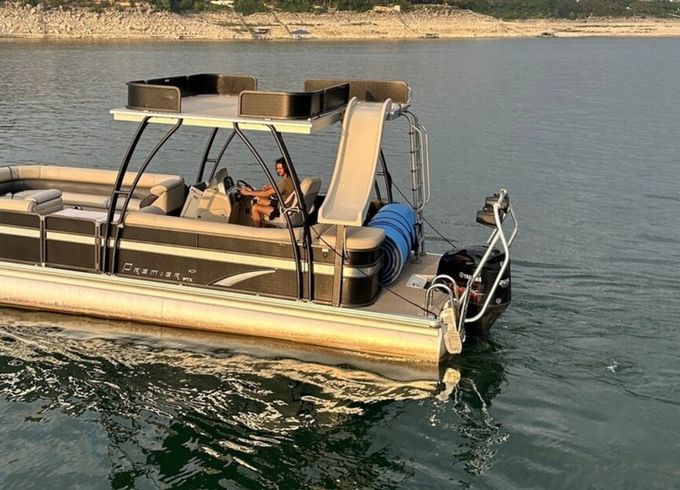 26Ft Premier Sunsation Pontoon – Lake Austin