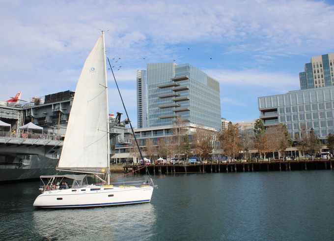 Sailing Tour up to 10 Guests in San Diego Bay