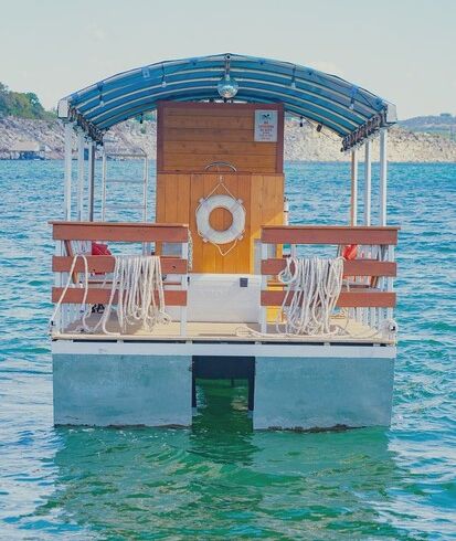 Lake Travis Party Cruise Aboard the Day Tripper – Up to 14 Guests