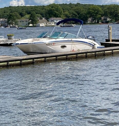 Sunset Breeze — 21' Chaparral Bowrider