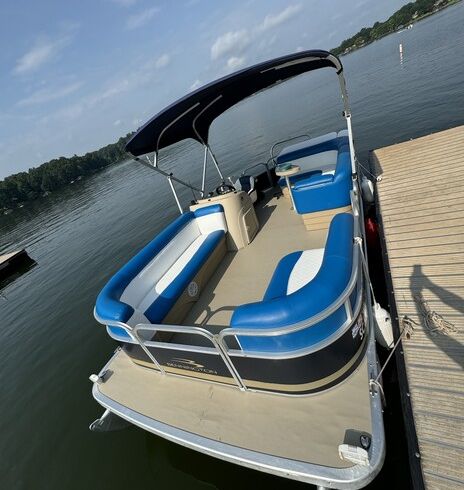 Cruise in Comfort & Style on a Bennington 20SLI Pontoon!
