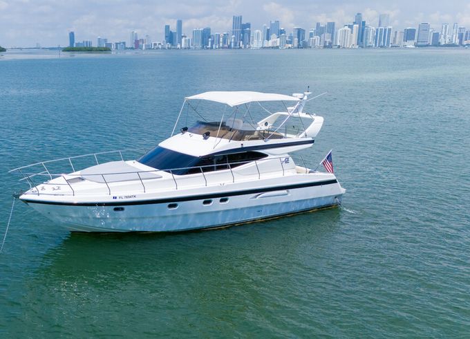 Enjoy Miami in 50ft Azimut Flybridge Motor Yacht!