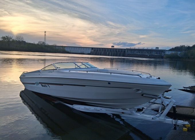 Lake of the Ozarks, Osage River, and Missouri River speed boat!