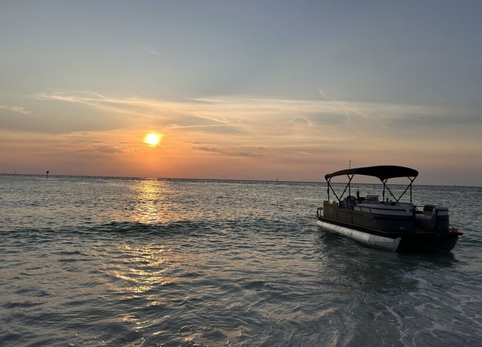 2022 Viaggio Lago  18R Pontoon with Captain