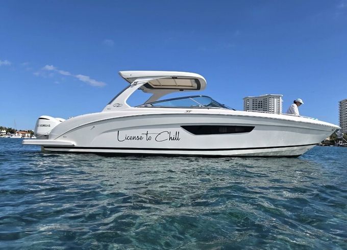 Regal Open Deck 33 feet 2017