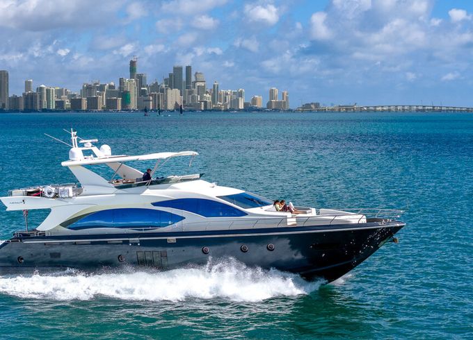 Luxe 84 ft. Azimut w/ water toys serving Northeast, Florida & Bahamas
