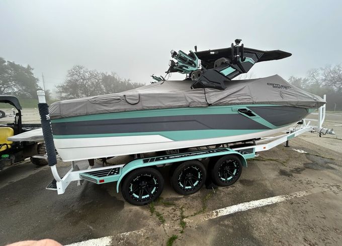 2024 Centurion RI245: Grand Performance Luxury Wakecraft Edition