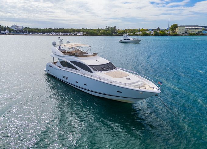 JACUZZI INCLUDED | 90FT 13PPL LUXURY YACHT MIAMI