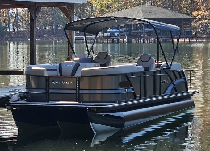 Premium Tritoon Rental (3 day minimum) – Lake Anna, Virginia