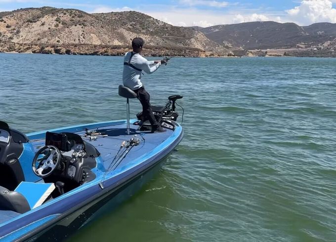 21' Bass Boat for rent