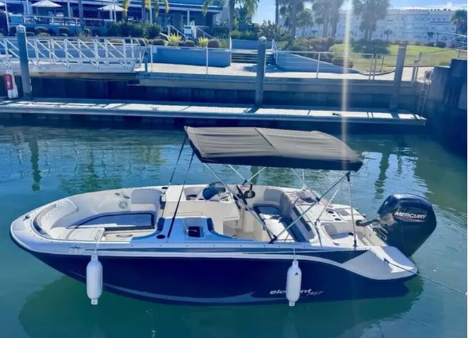 Bayliner- Fun &amp; Budget-Friendly- Great for Small Groups!