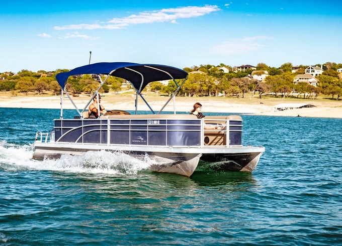 Bennington S22 Pontoon for Families – Fuel Included, Lake Travis
