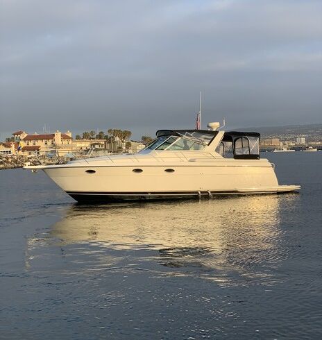 38' Tiara Cruising Yacht for Small Group Harbor Cruises in South Bay