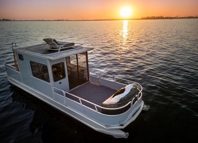 13ppl Gold Coast Yacht Double Decker Beauty