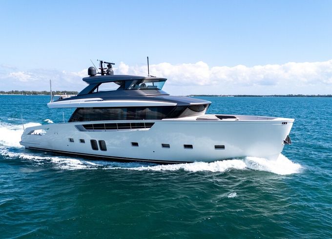Sanlorenzo 76SX – Italian Luxury in Fort Lauderdale