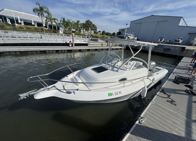 Gone Fishin! Super Clean Proline 22 Walkaround w/ 200hp &amp; Cuddy Cabin!