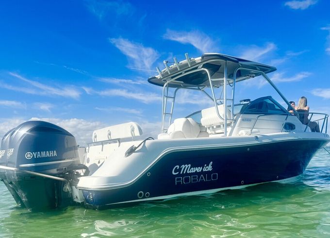 SEA MAVERICK 27’ | YOU DESIGN YOUR TOUR. ENJOY MIAMI WATER AND VIEWS