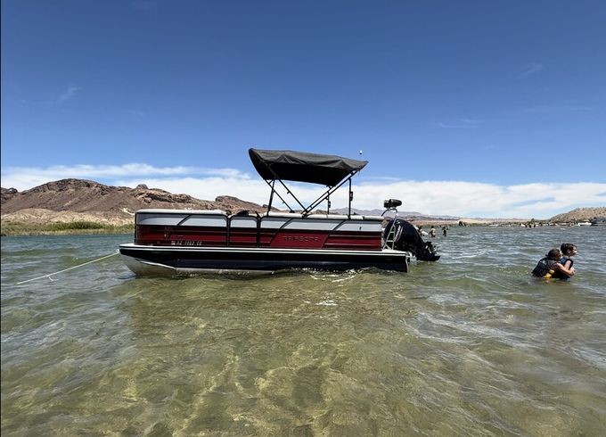 2023 23 FT TRIFECTA TRITOON MER 150 HP