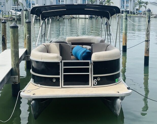 24ft Bentley Pontoon Madeira Beach/Johns Pass
