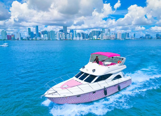 Enjoy MAXUM 46ft "Pink Lady" in Miami!
