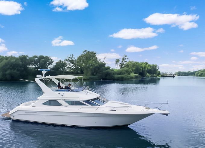 45ft Sea Ray Double Deck Motor Yacht