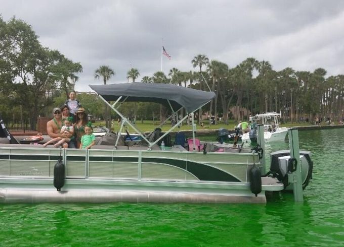*Best Deal in Tampa Bay* - Comfortable, Luxury Toon - Captain Included