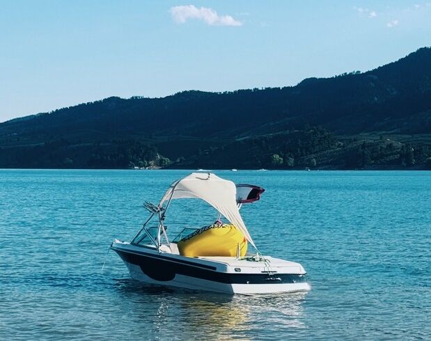 Mastercraft X-Star Surf Boat