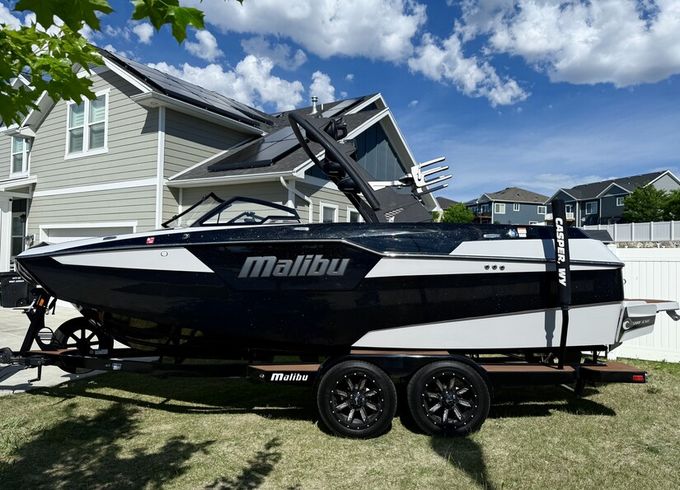 2023 Malibu M220