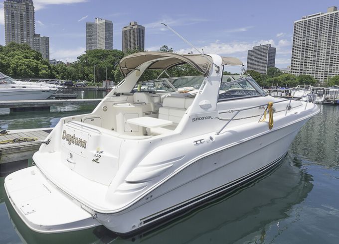 Diversey Harbor 36' Sea Ray Floating Oasis