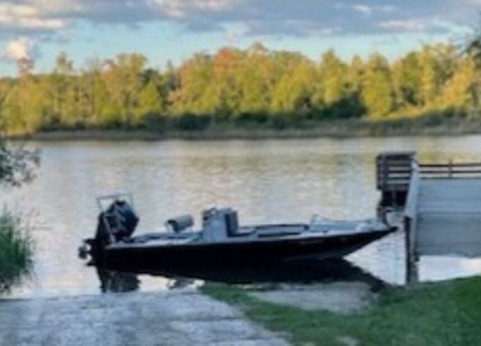 Release SXE Flats Fishing Boat